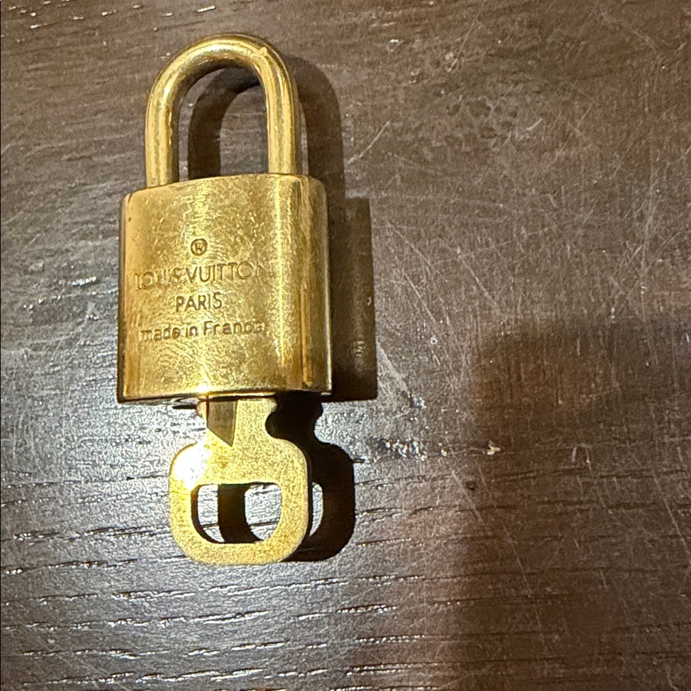 Beautiful Authentic Louis Vuitton Lock and Key Set - Picture 3 of 4